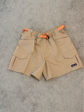 Patagonia Moisture Wicking Khaki Outdoor Shorts with Orange Belt sz Small